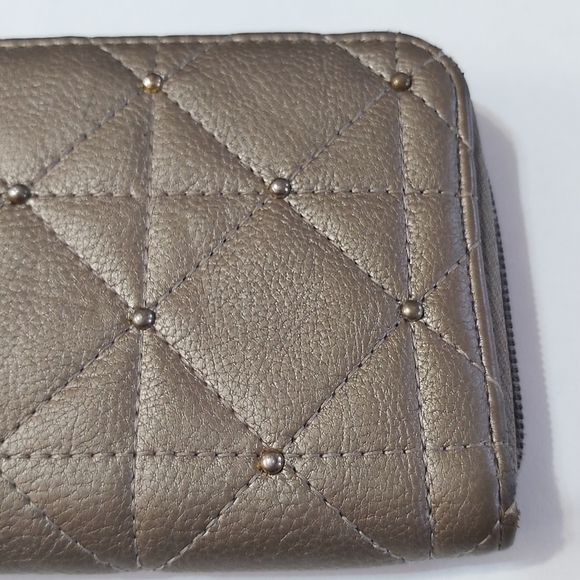 Steve Madden Saddle Quilted Wallet - Picture 8 of 16